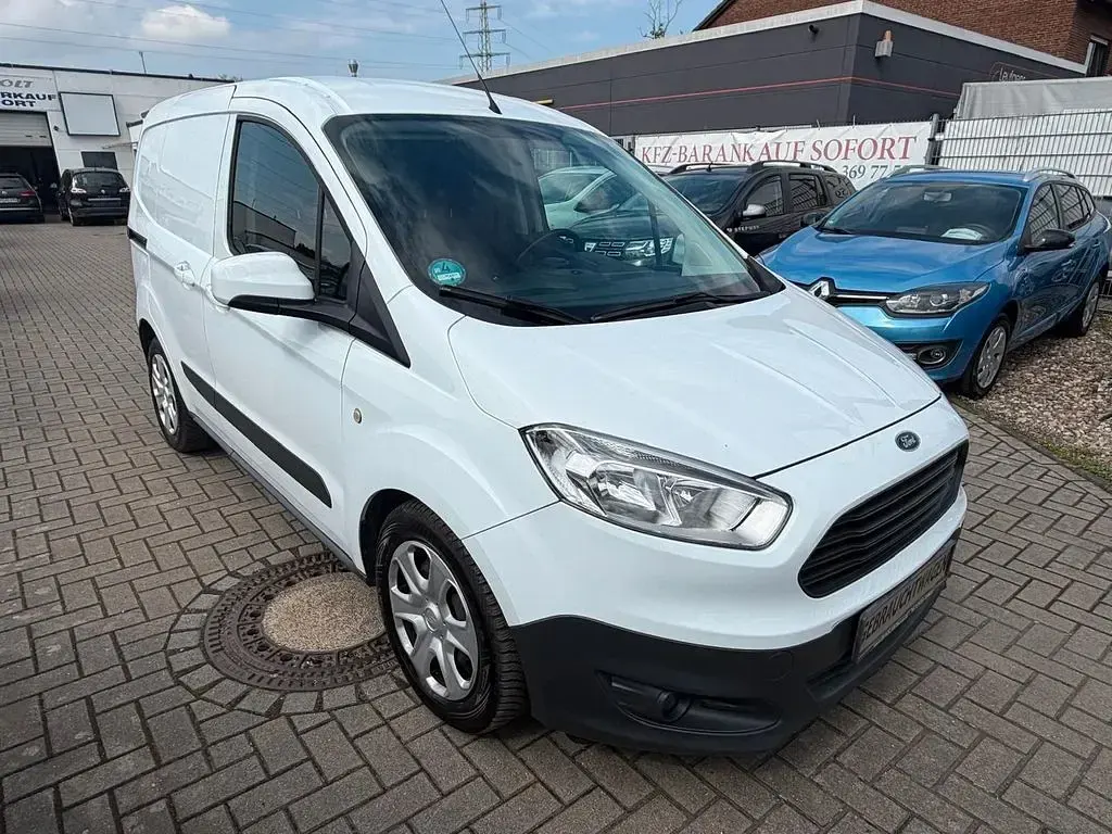 Gebraucht Ford Transit Trend 101 PS (74 kW) 2018 Weiß Van / Kleinbus