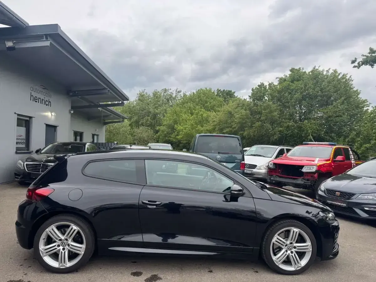 Gebraucht VW Scirocco R 265 PS (194 kW) 2011 Deep black perleffekt Coupé