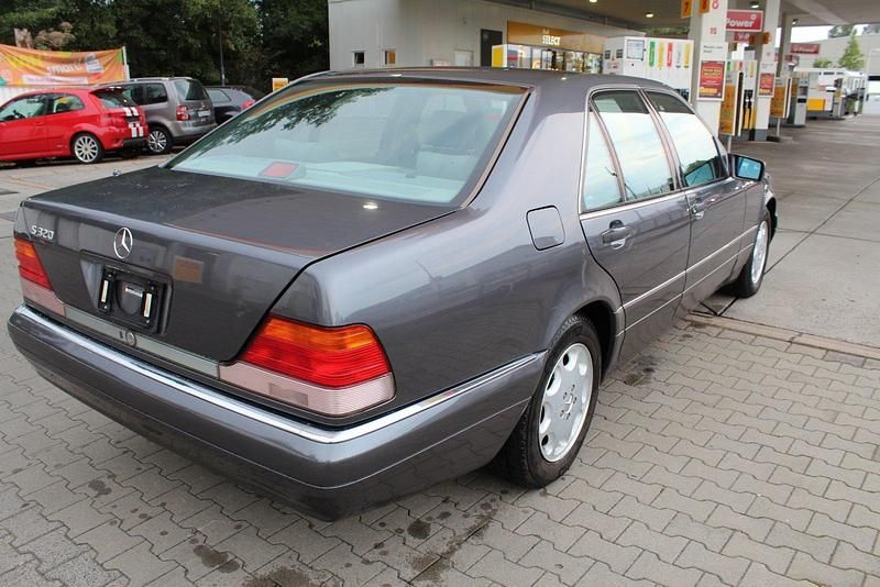 Gebraucht Mercedes S320 231 PS (169 kW) 1995 Grau Limousine