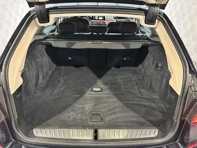 Gebraucht BMW 530 Luxury Line 252 PS (185 kW) 2018 Blau Kombi