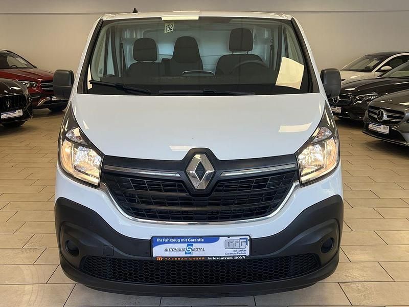 Gebraucht Renault Trafic 146 PS (107 kW) 2022 Weiß Van / Kleinbus