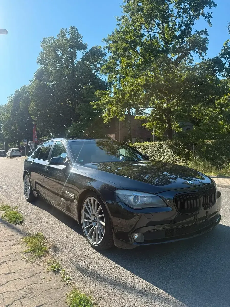 Gebraucht BMW 730 258 PS (189 kW) 2012 Andere farben Limousine