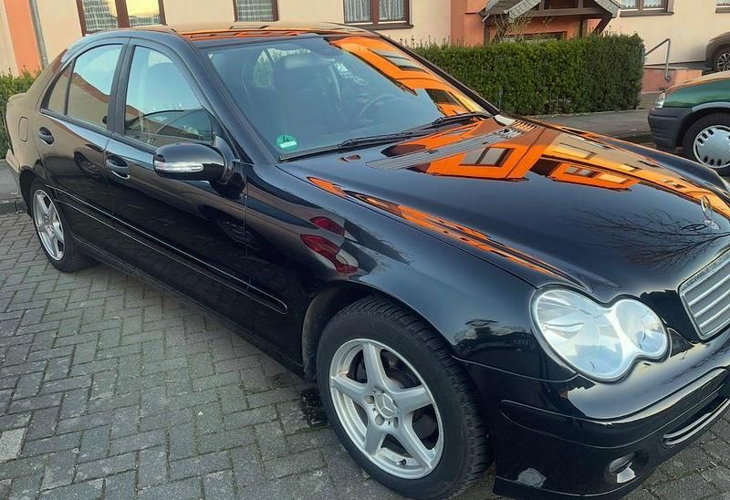 Gebraucht Mercedes C200 122 PS (89 kW) 2006 Schwarz Limousine