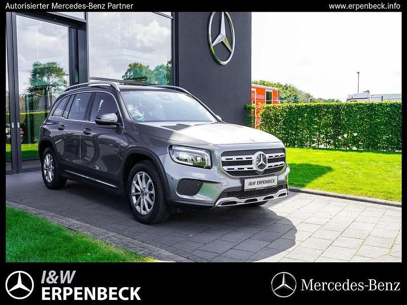 Grau Gebraucht 2020 Mercedes GLB200 Progressive SUV | 32.650 € (Fairer Preis) - Bild 1/4