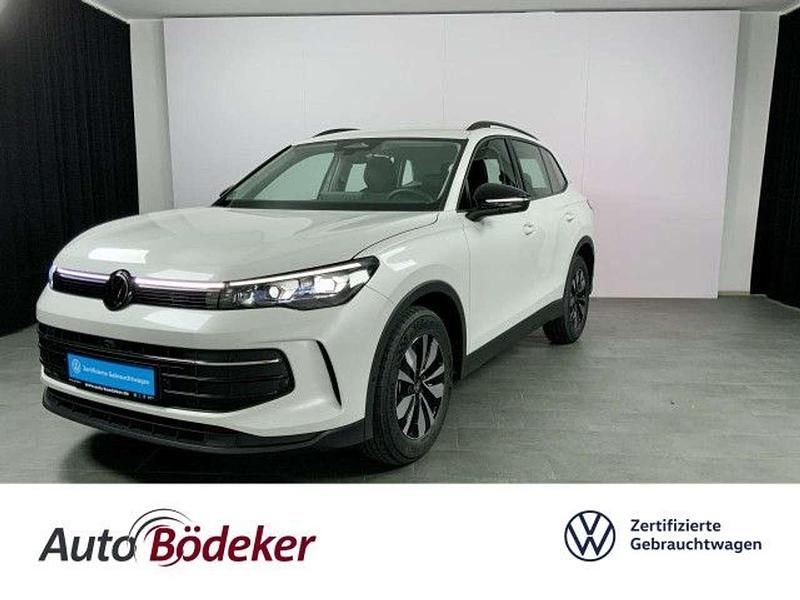 Oryxweiß perleffekt Gebraucht 2024 VW Tiguan Goal SUV | 39.490 € (Superpreis) - Bild 1/4