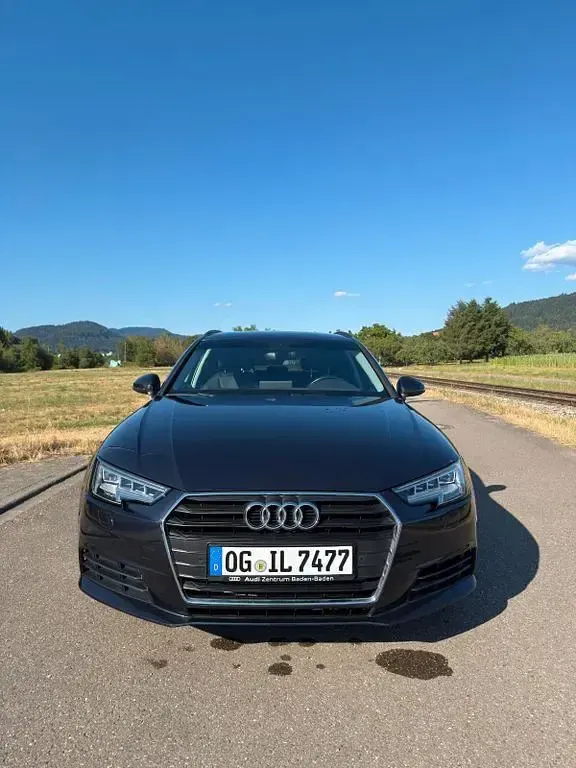 Gebraucht Audi A4 Ambiente 190 PS (139 kW) 2017 Blau Kombi