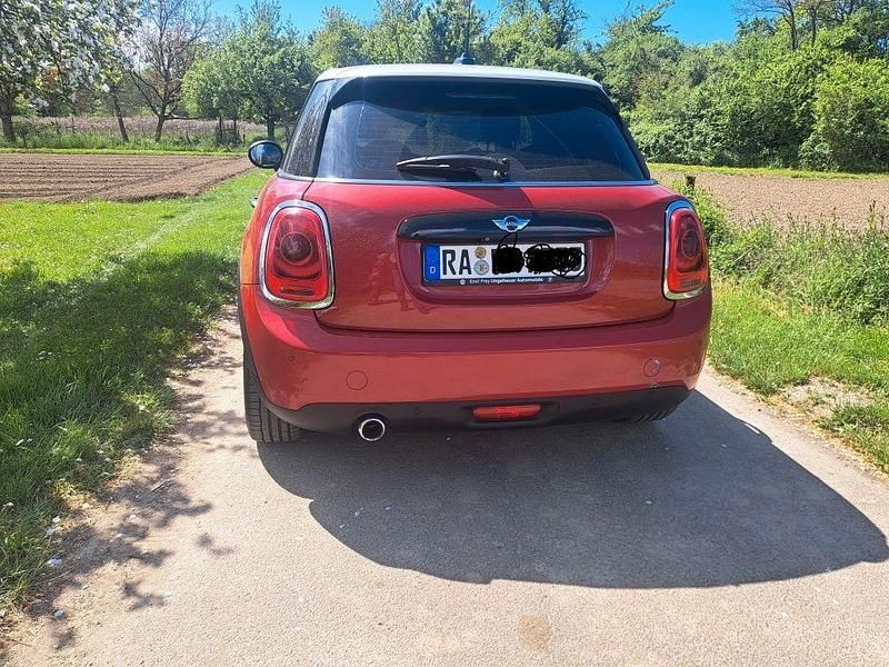 Second-hand Mini Cooper D 116 CP (85 kW) 2016 Roșu Hatchback