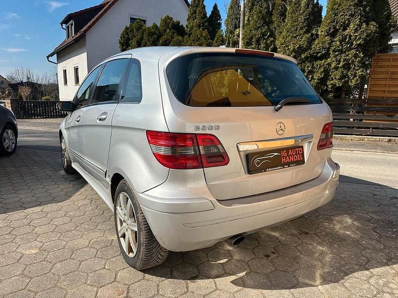 Gebraucht Mercedes B200 Chrome 140 PS (102 kW) 2007 Silber Van / Kleinbus