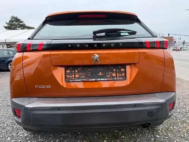 Gebraucht Peugeot 2008 Active 131 PS (96 kW) 2020 Orange SUV