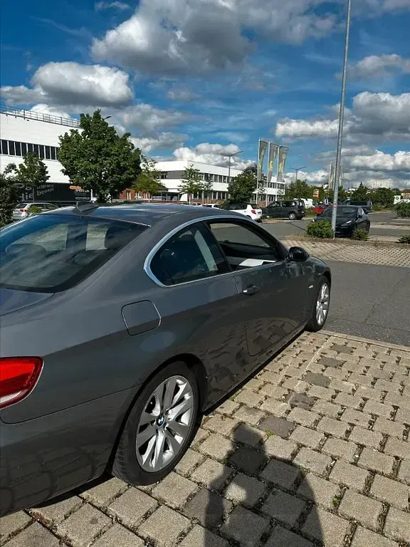 Gebraucht BMW 325 218 PS (160 kW) 2007 Coupé
