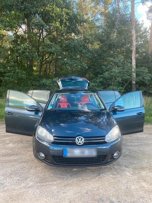 Gebraucht VW Golf VI 122 PS (89 kW) 2010 Andere farben Kleinwagen