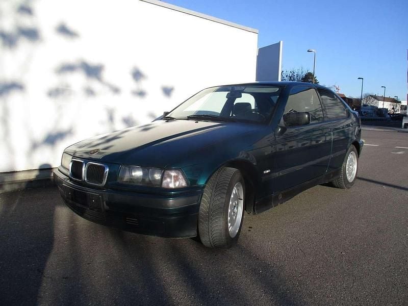 Gebraucht BMW 316 102 PS (75 kW) 1997 Grün Limousine