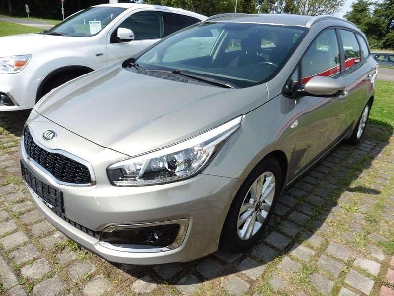 Sirius silber Gebraucht 2016 Kia Ceed Sportswagon Vision Kombi | 8.200 € (Guter Preis) - Bild 1/4
