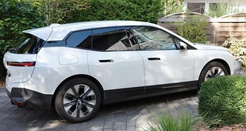 Gebraucht BMW iX Shadowline 384 kW (523 PS) 2022 Weiß SUV