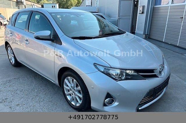 Silber Gebraucht 2014 Toyota Auris Hybrid Executive Kombi | 10.888 € (Guter Preis) - Bild 1/4