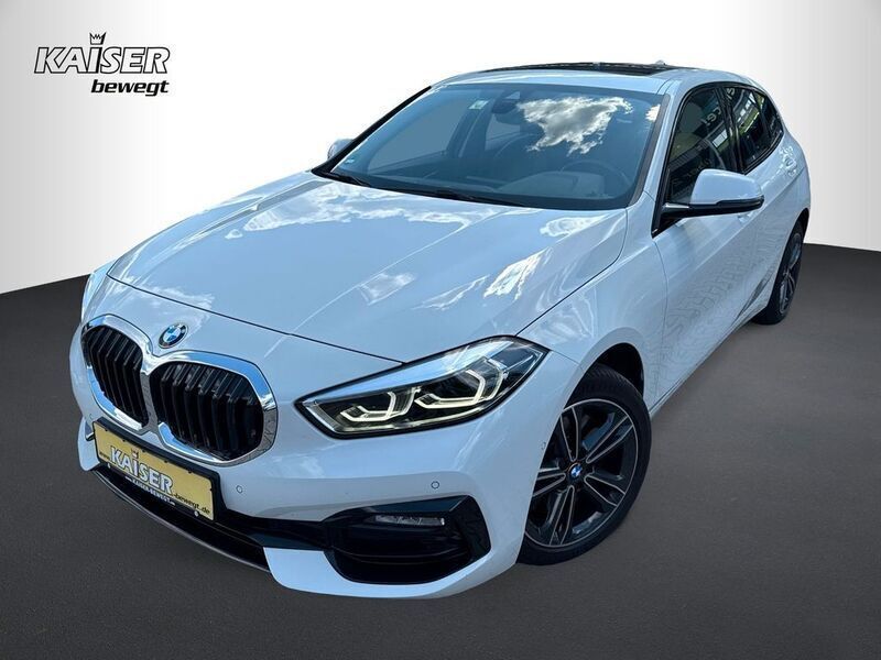 Weiß Gebraucht 2022 BMW 120 Sport Line Kleinwagen | 28.990 € (Fairer Preis) - Bild 1/4