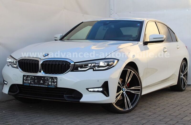 Weiß Gebraucht 2019 BMW 318 Sport Line Limousine | 25.999 € (Teuer) - Bild 1/4