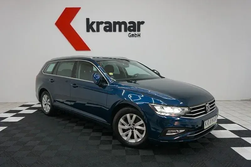 Gebraucht VW Passat 150 PS (110 kW) 2022 Blau Kombi