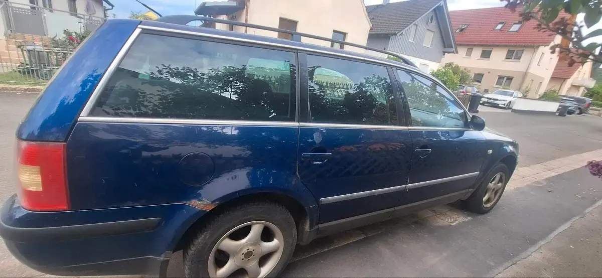 Gebraucht VW Passat 102 PS (75 kW) 2003 Blau Kombi