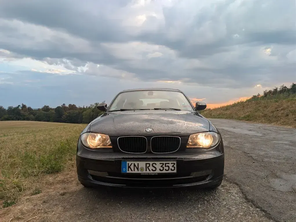 Gebraucht BMW 116 Lifestyle 122 PS (89 kW) 2011 Schwarz Kleinwagen