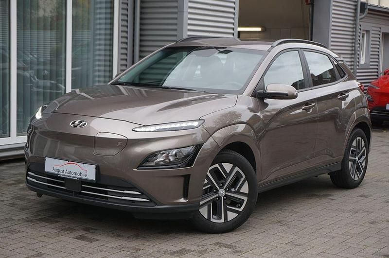 Braun Gebraucht 2022 Hyundai Kona Select SUV | 14.999 € (Guter Preis) - Bild 1/4