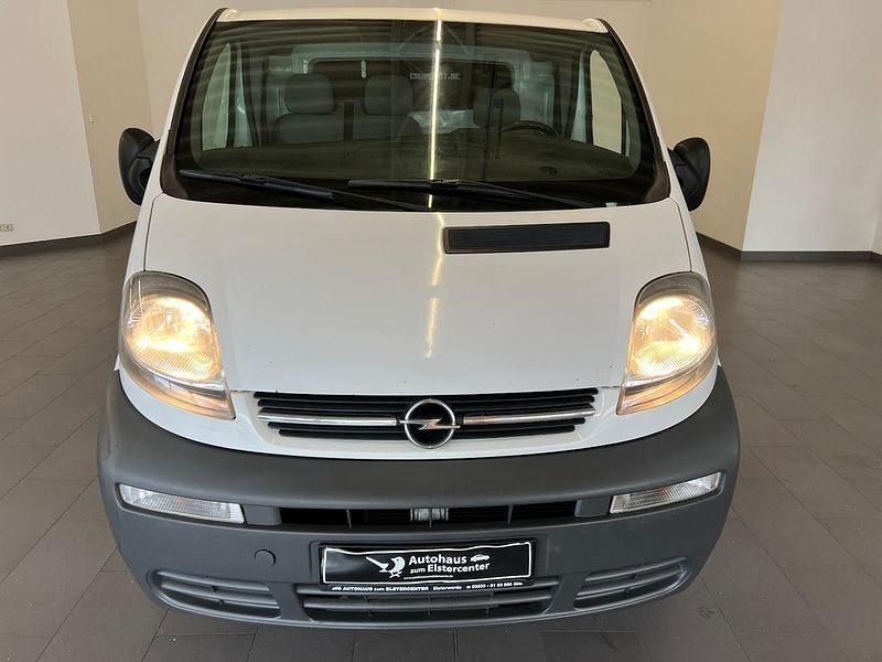 Gebraucht Opel Vivaro 101 PS (74 kW) 2006 Weiß Van / Kleinbus