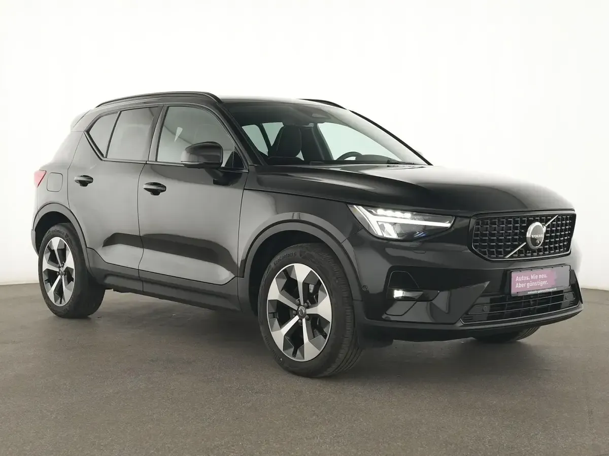 Gebraucht Volvo XC40 Ultimate 197 PS (144 kW) 2023 Onyx black SUV