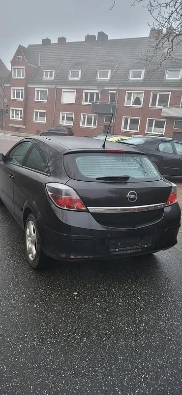 Gebraucht Opel Astra 90 PS (66 kW) 2008 Schwarz Coupé