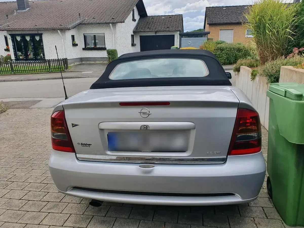 Gebraucht Opel Astra 125 PS (91 kW) 2005 Silber Cabrio