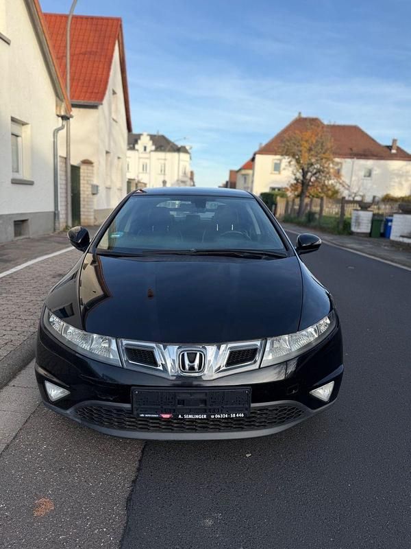 Schwarz Gebraucht 2010 Honda Civic Sport Limousine | 3.400 € (Superpreis) - Bild 1/4