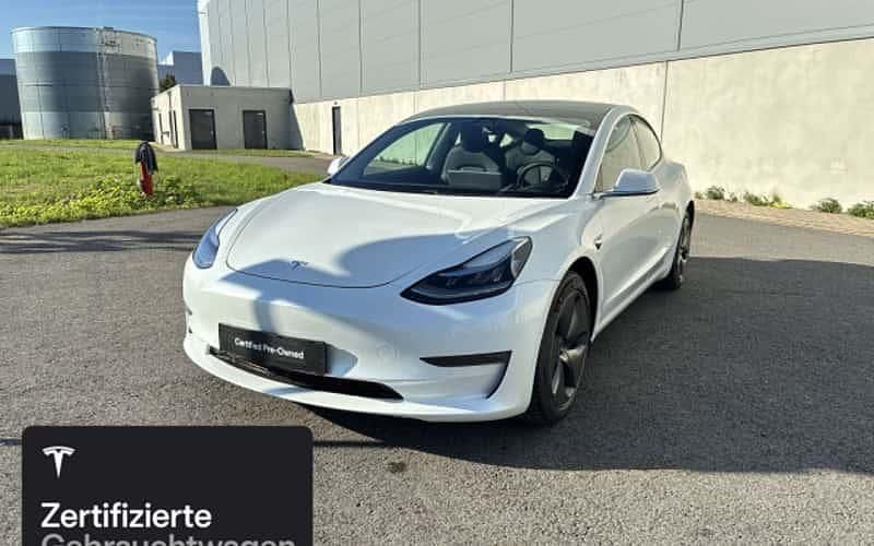 Weiß Gebraucht 2020 Tesla Model 3 Long Range RWD Limousine | 27.500 € (Teuer) - Bild 1/4