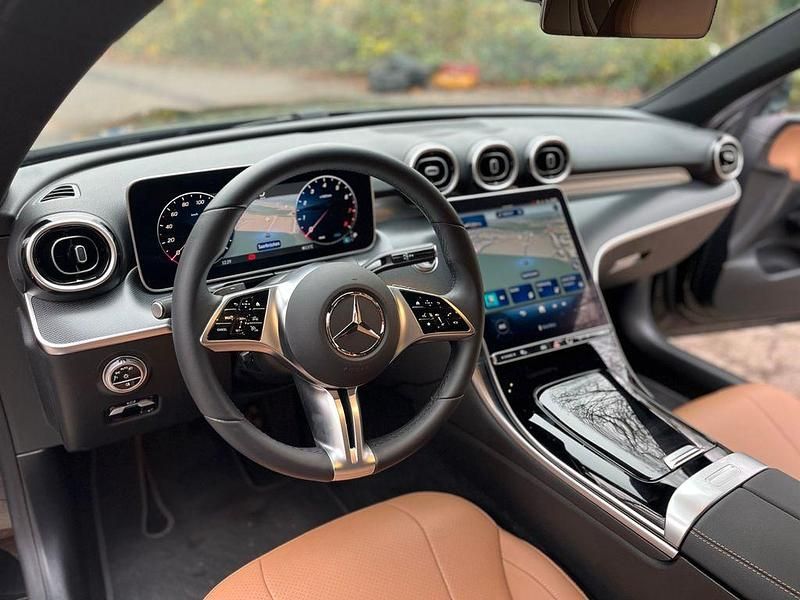 Gebraucht Mercedes CLE200 204 PS (150 kW) 2024 Schwarz Coupé