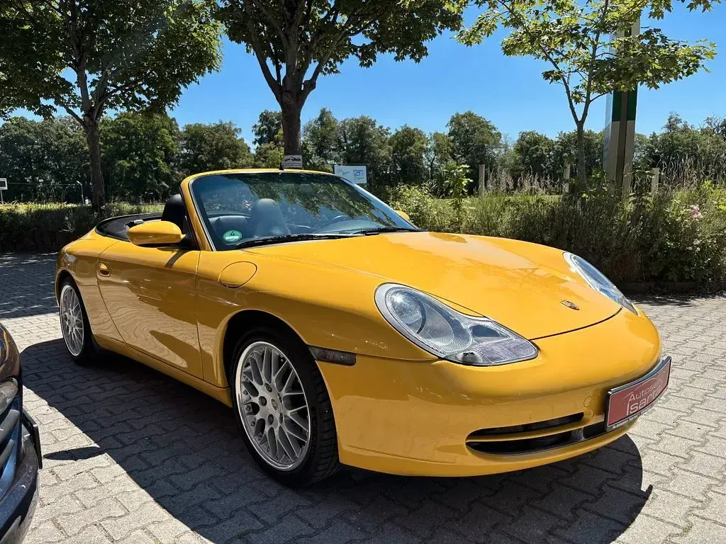 Gebraucht Porsche 996 300 PS (220 kW) 1999 Gelb Cabrio