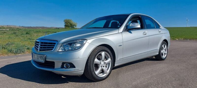 Grau Gebraucht 2007 Mercedes C280 Avantgarde Limousine | 9.000 € (Fairer Preis) - Bild 1/4