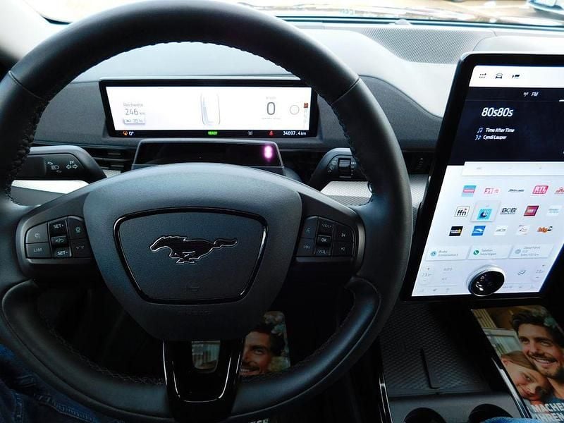 Gebraucht Ford Mustang Mach-E 197 kW (269 PS) 2022 Grau SUV