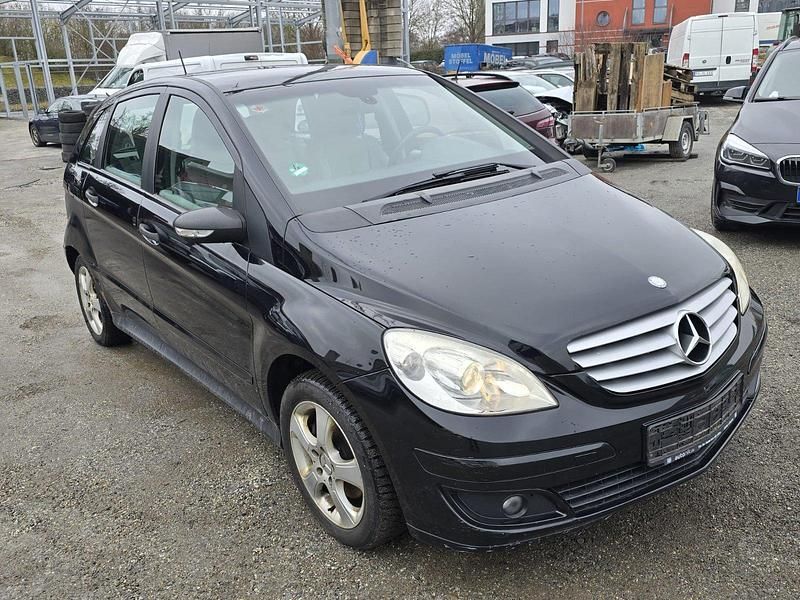Gebraucht Mercedes B200 136 PS (100 kW) 2007 Schwarz Van / Kleinbus