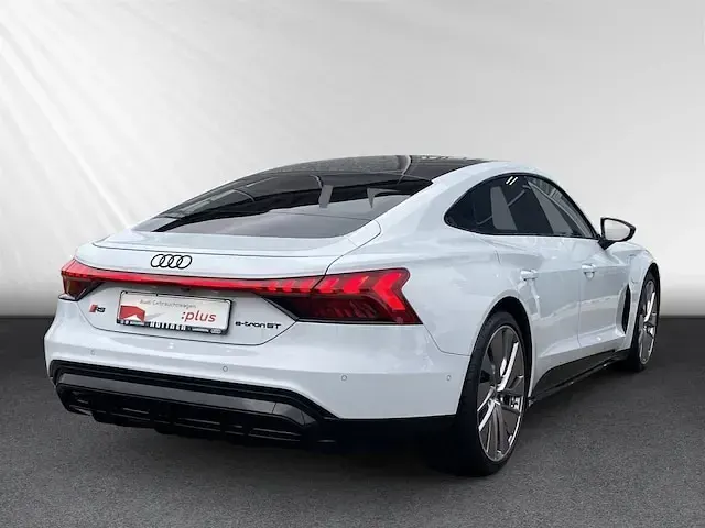 Gebraucht Audi e-tron GT quattro Premium 439 kW (598 PS) 2022 Suzukagrau metallic Limousine