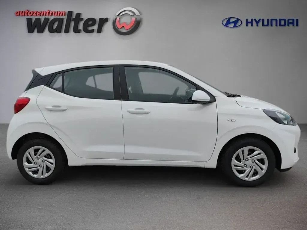 Gebraucht Hyundai i10 Select 63 PS (46 kW) 2025 Weiß Kleinwagen