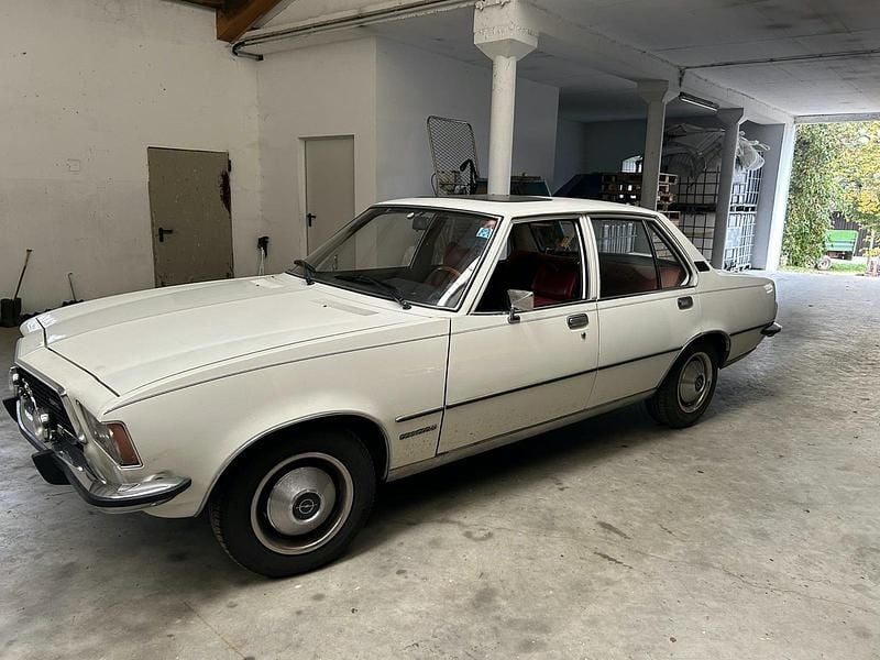 Weiß Gebraucht 1975 Opel Commodore Limousine | 6.900 € - Bild 1/4