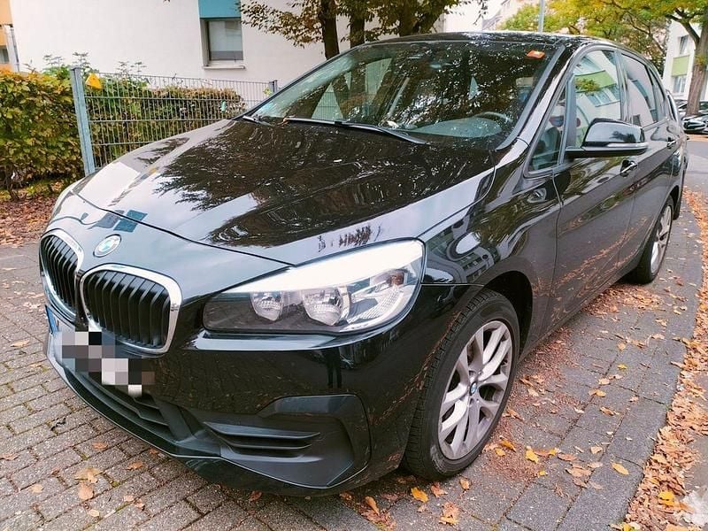 Schwarz Gebraucht 2018 BMW 218 Active Tourer Advantage Van / Kleinbus | 17.500 € (Etwas zu teuer) - Bild 1/4