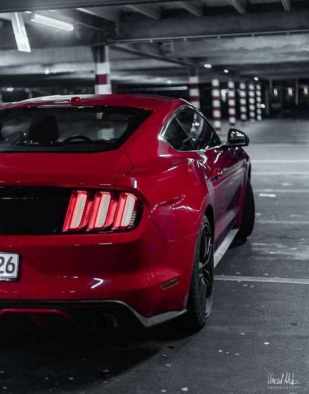 Gebraucht Ford Mustang Fastback 317 PS (233 kW) 2018 Rot Coupé