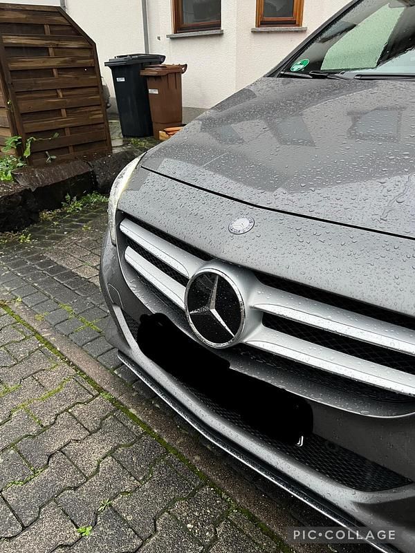 Gebraucht Mercedes B220 177 PS (130 kW) 2015 Grau Van / Kleinbus