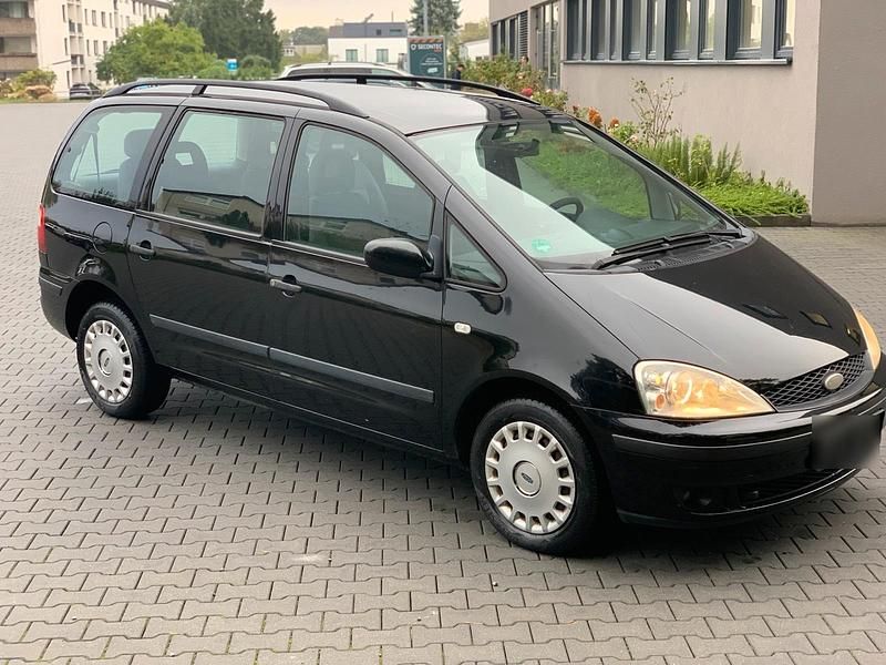 Schwarz Gebraucht 2001 Ford Galaxy Van / Kleinbus | 1.990 € - Bild 1/4