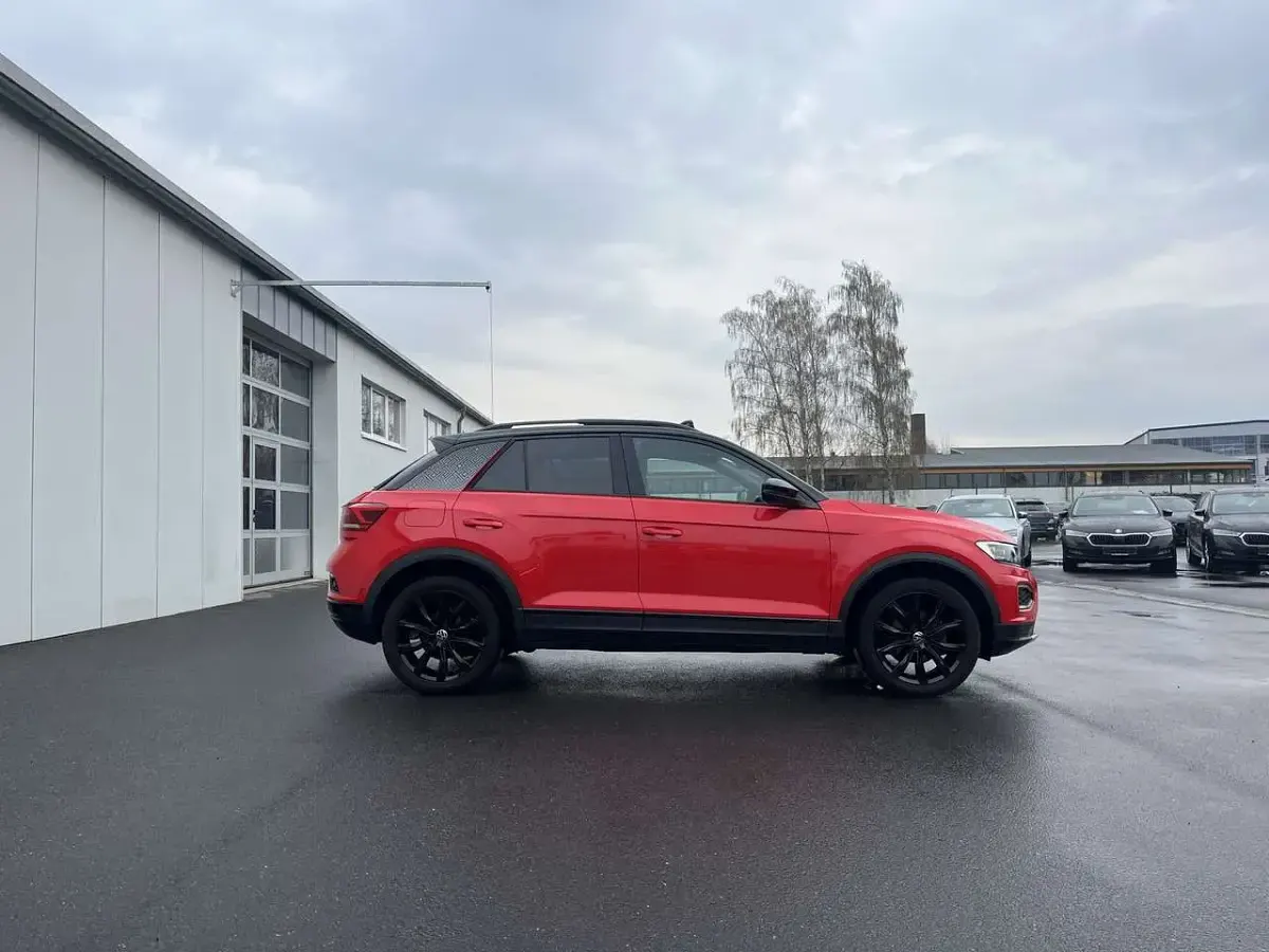 Gebraucht VW T-Roc Sportline 150 PS (110 kW) 2022 Rot SUV