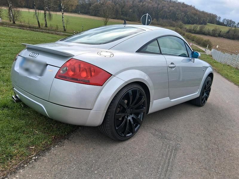 Gebraucht Audi TT Design 180 PS (132 kW) 2000 Silber Coupé