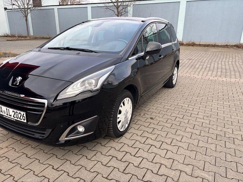 Gebraucht Peugeot 5008 Business-Line 120 PS (88 kW) 2016 Schwarz Van / Kleinbus