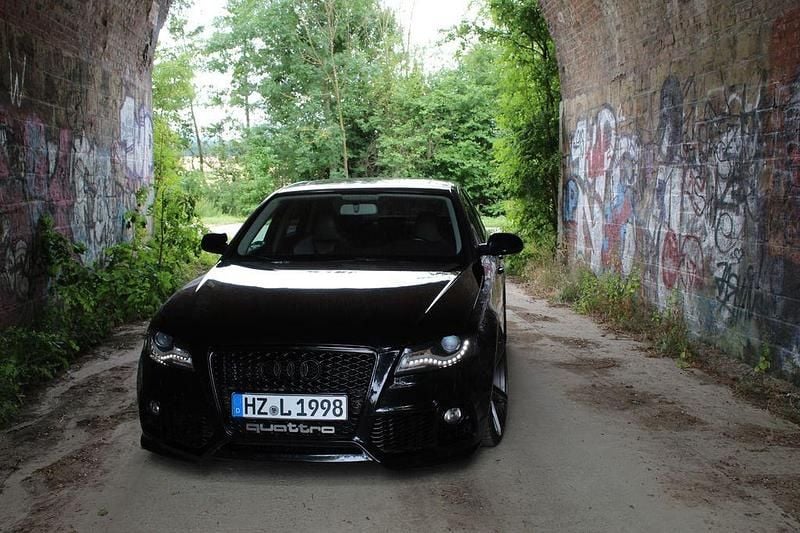 Gebraucht Audi S4 Design 333 PS (244 kW) 2010 Schwarz Limousine