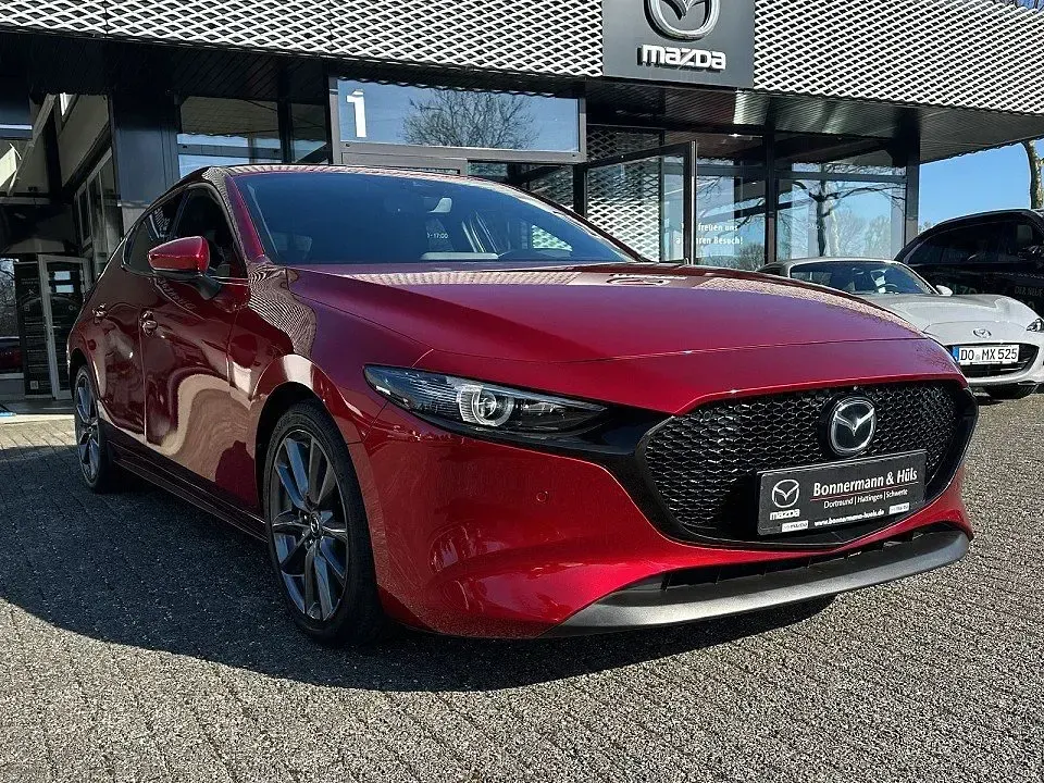 Gebraucht Mazda 3 Selection 122 PS (89 kW) 2019 Rot Limousine