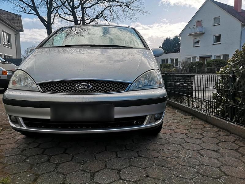 Gebraucht Ford Galaxy 130 PS (95 kW) 2004 Silber Van / Kleinbus