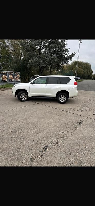 Weiß Gebraucht 2012 Toyota Prado SUV | 23.000 € - Bild 1/4
